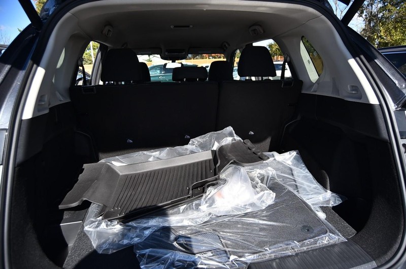 Nissan Rogue Vehicle Image 24