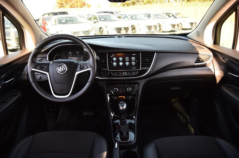 Buick Encore Vehicle Full-screen Gallery Image 08