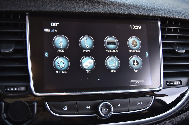 Buick Encore Vehicle Full-screen Gallery Image 13