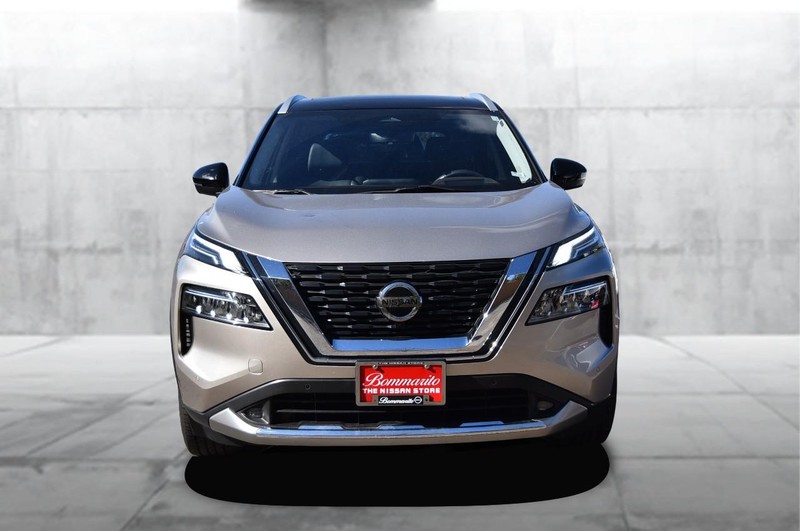 Nissan Rogue Vehicle Image 04