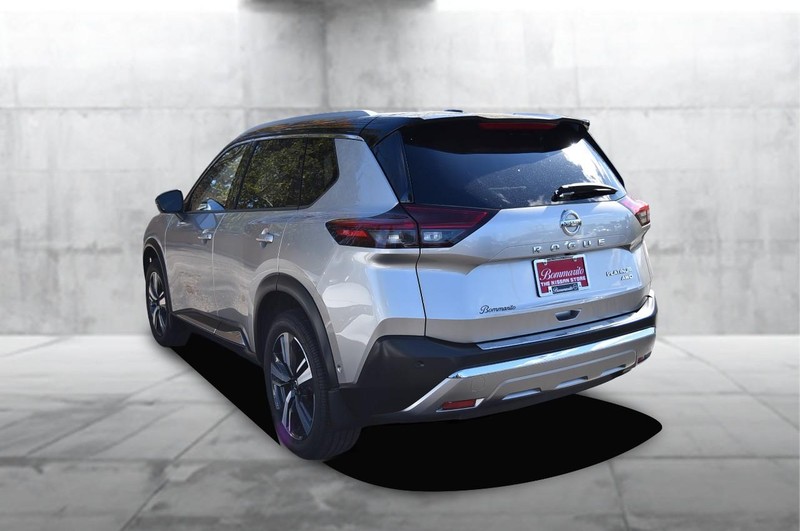 Nissan Rogue Vehicle Image 07