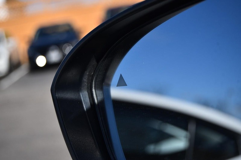 Nissan Rogue Vehicle Image 11