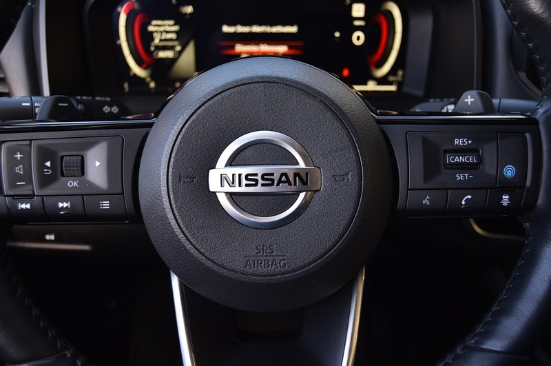 Nissan Rogue Vehicle Image 22