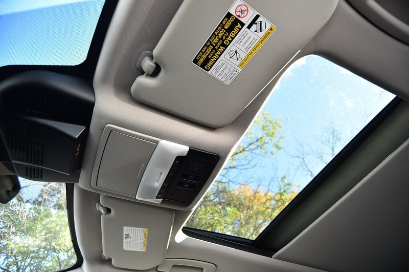 Nissan Rogue Vehicle Image 25