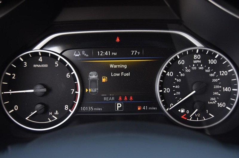 Nissan Murano Vehicle Image 13