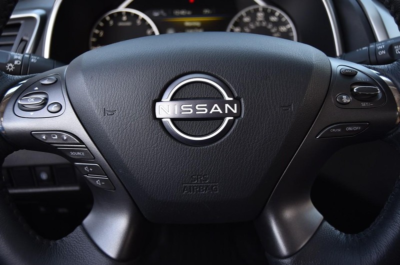 Nissan Murano Vehicle Image 19
