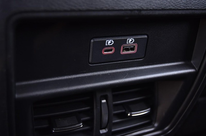 Nissan Murano Vehicle Image 23