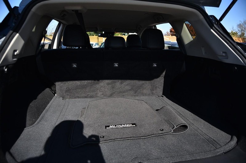 Nissan Murano Vehicle Image 24