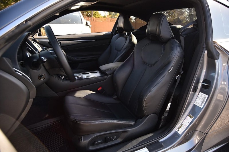 INFINITI Q60 Vehicle Full-screen Gallery Image 23