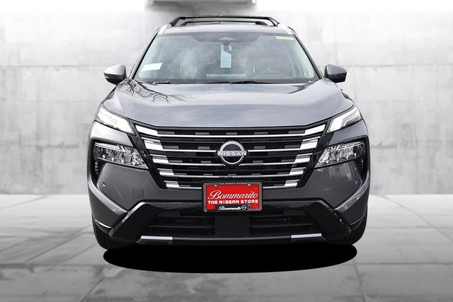 Nissan Rogue Vehicle Image 04