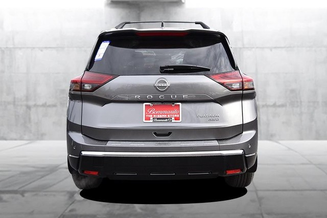 Nissan Rogue Vehicle Image 06