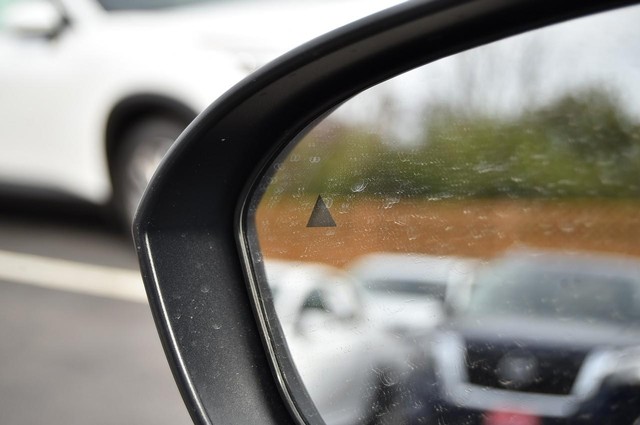 Nissan Rogue Vehicle Image 11