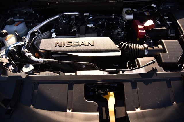 Nissan Rogue Vehicle Image 33
