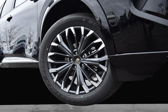 Nissan Rogue Vehicle Image 03