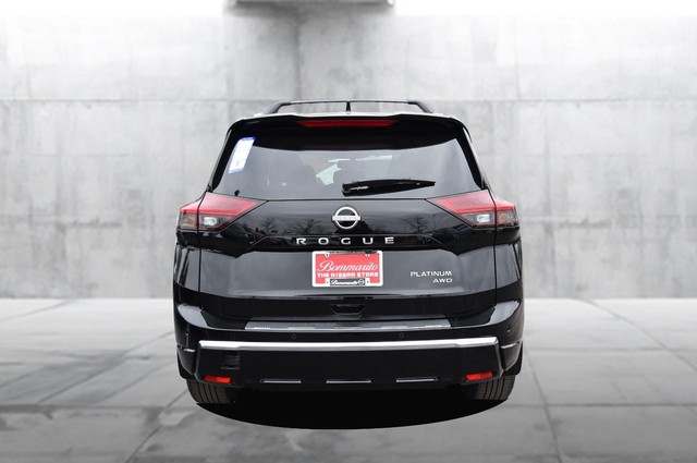 Nissan Rogue Vehicle Image 06