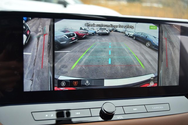 Nissan Rogue Vehicle Image 15