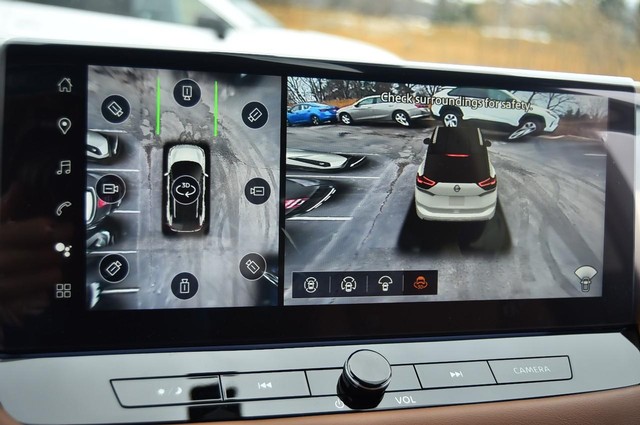 Nissan Rogue Vehicle Image 17