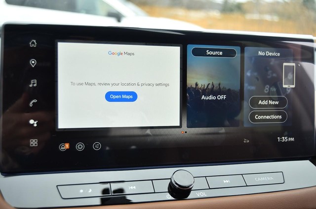 Nissan Rogue Vehicle Image 18