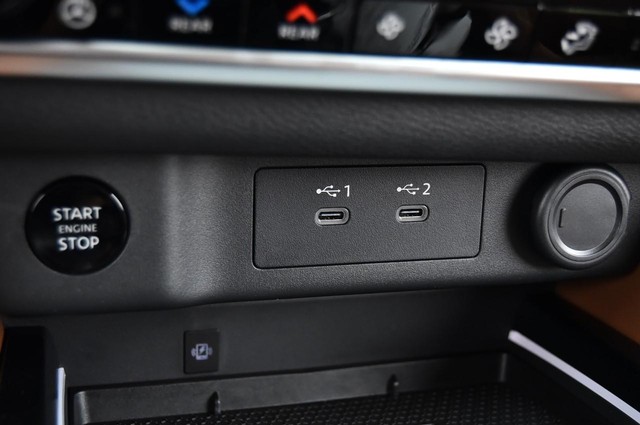 Nissan Rogue Vehicle Image 20