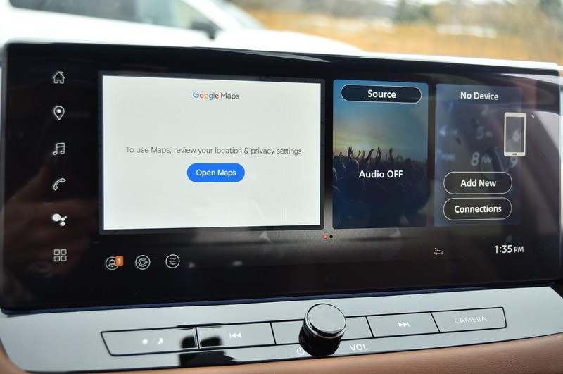 Nissan Rogue Vehicle Full-screen Gallery Image 18