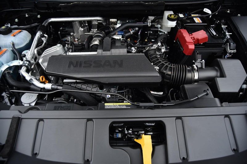 Nissan Rogue Vehicle Full-screen Gallery Image 31