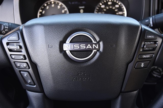 Nissan Frontier Vehicle Image 18