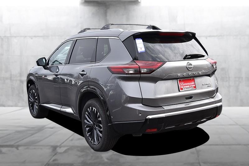 Nissan Rogue Vehicle Full-screen Gallery Image 7