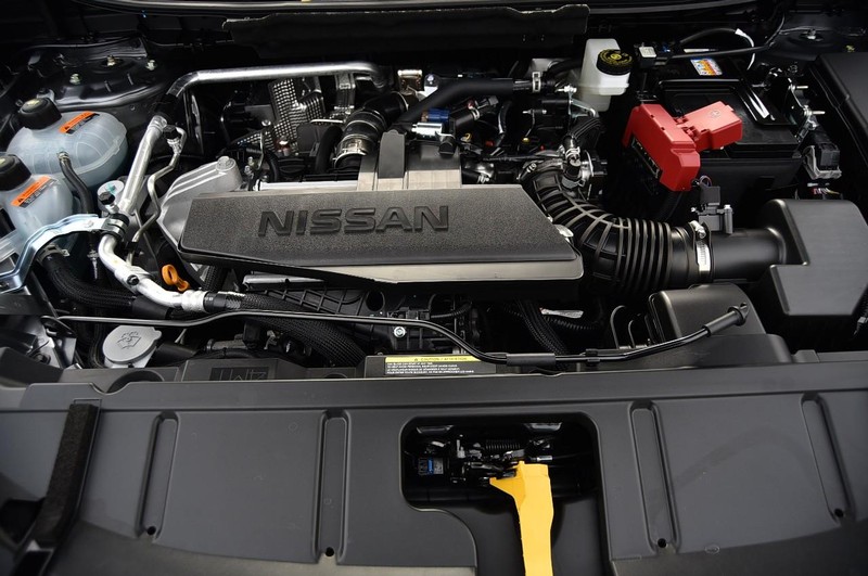 Nissan Rogue Vehicle Full-screen Gallery Image 32