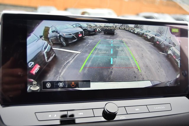 Nissan Rogue Vehicle Image 16