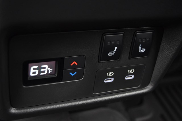 Nissan Rogue Vehicle Image 28