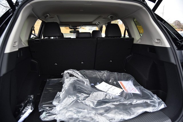 Nissan Rogue Vehicle Image 29