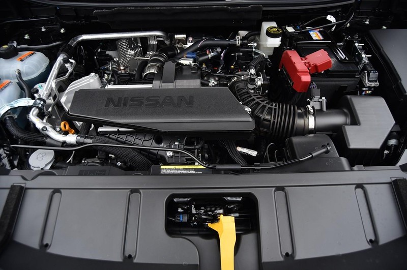 Nissan Rogue Vehicle Full-screen Gallery Image 31