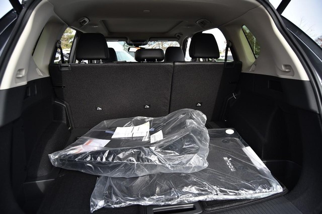 Nissan Rogue Vehicle Image 30