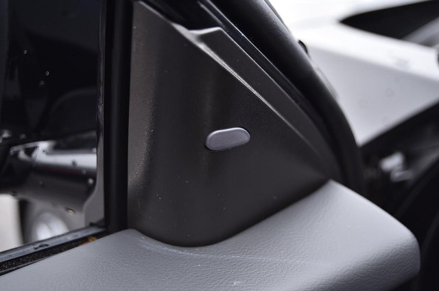 Nissan Altima Vehicle Image 10