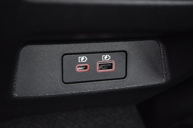 Nissan Altima Vehicle Image 27