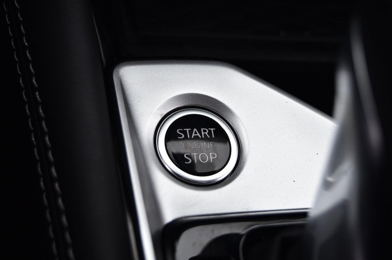 Nissan Altima Vehicle Full-screen Gallery Image 20