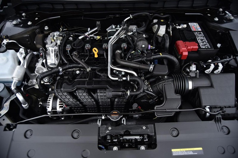 Nissan Altima Vehicle Full-screen Gallery Image 29