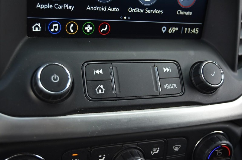 GMC Acadia Vehicle Full-screen Gallery Image 14