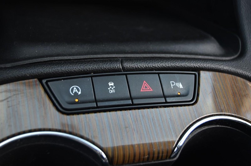 GMC Acadia Vehicle Full-screen Gallery Image 17