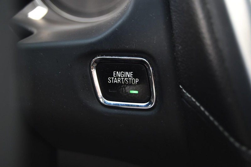 GMC Acadia Vehicle Full-screen Gallery Image 18