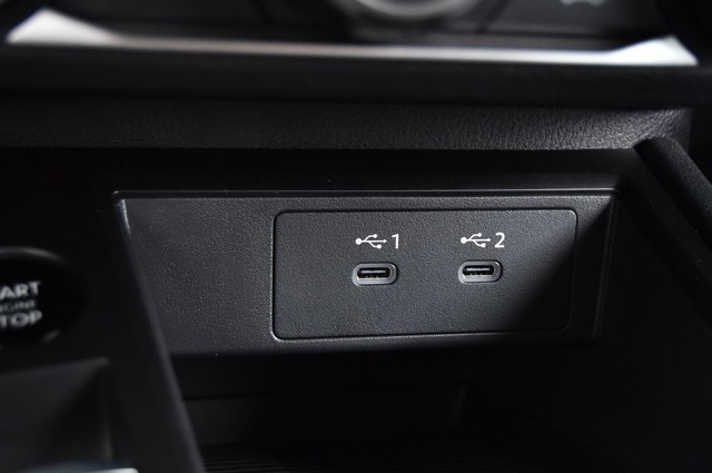 Nissan Kicks Vehicle Image 17