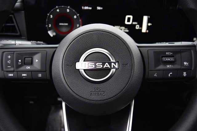 Nissan Kicks Vehicle Image 20