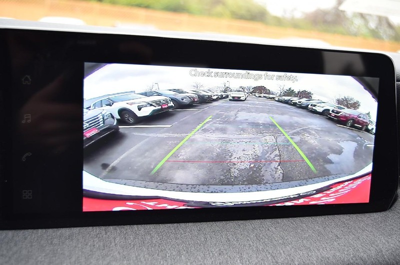 Nissan Kicks Vehicle Full-screen Gallery Image 13