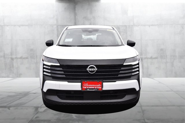 Nissan Kicks Vehicle Image 04