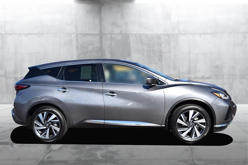 Nissan Murano Vehicle Full-screen Gallery Image 5