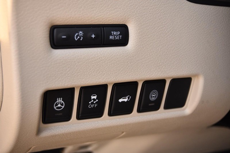 Nissan Murano Vehicle Full-screen Gallery Image 13