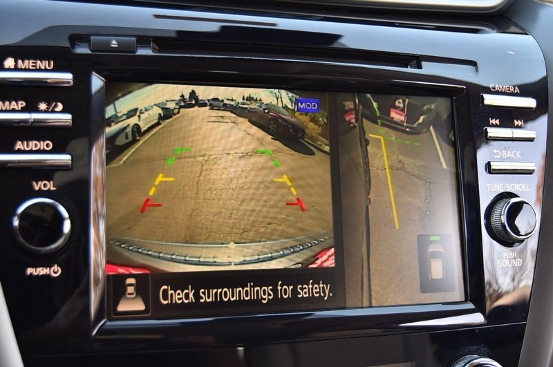 Nissan Murano Vehicle Full-screen Gallery Image 17