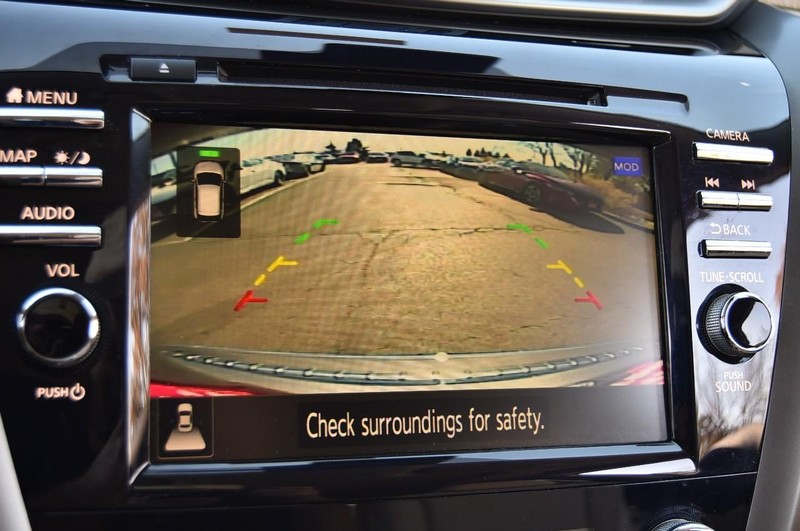 Nissan Murano Vehicle Full-screen Gallery Image 18