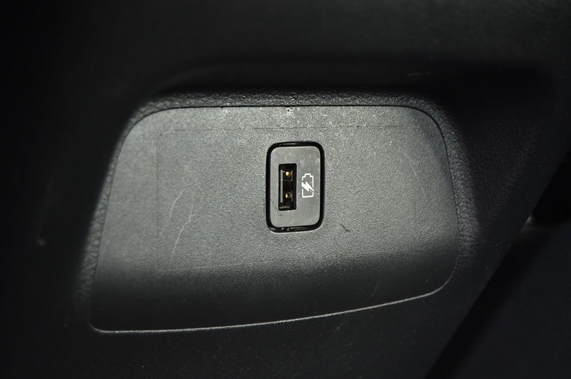 Nissan Sentra Vehicle Full-screen Gallery Image 22