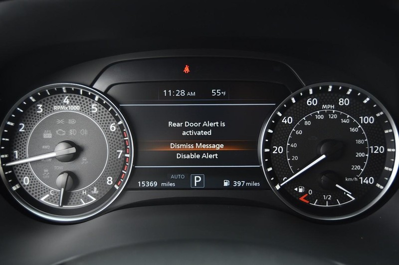 Nissan Armada Vehicle Full-screen Gallery Image 13